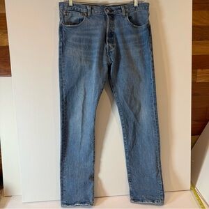 LEVI's Men's 501 '93 Light Blue Jeans Size 32/30. Pre-owned. Good Condition